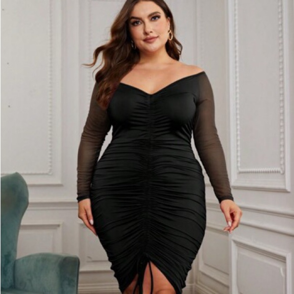PrettyLittleThing Black Ruched Bodycon Dress NWT PLUS SIZE